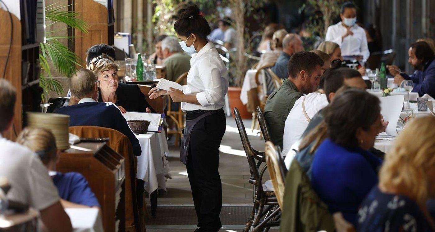 El engaño del salario mínimo: esconde más impuestos y menos empleo ...